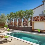 Plisko Wellness & Pool Apartamento