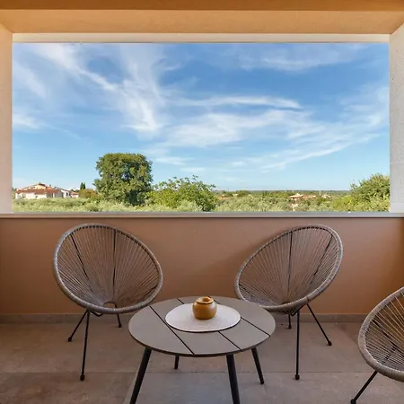 Plisko Wellness & Pool Apartamento *