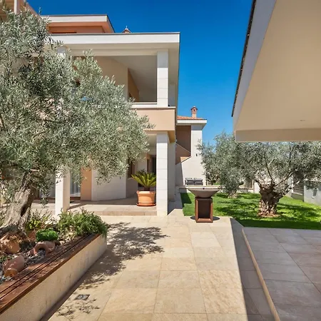 דירה Plisko Wellness & Pool