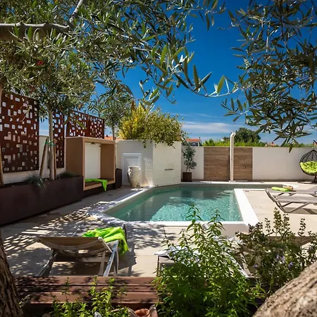 Plisko Wellness & Pool דירה פאז'אנה