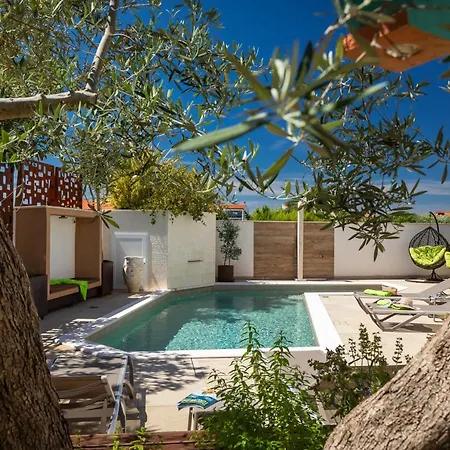 Plisko Wellness & Pool דירה *