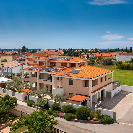 Plisko Wellness & Pool פאז'אנה