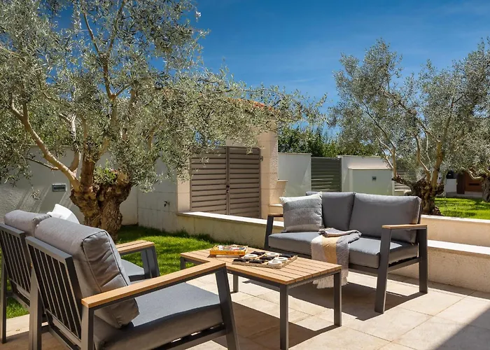 Plisko Wellness & Pool * פאז'אנה