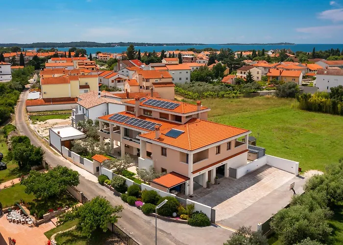 Plisko Wellness & Pool דירה *