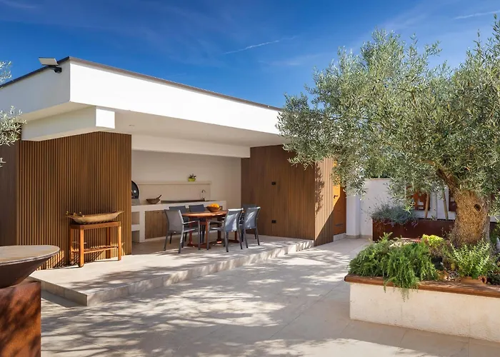 Plisko Wellness & Pool דירה פאז'אנה