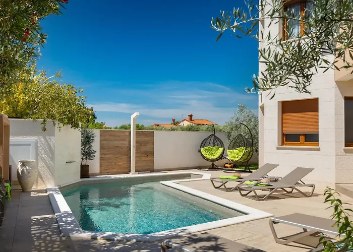 Plisko Wellness & Pool * פאז'אנה